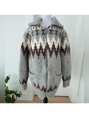 HAND MADE Cowichan Siwash Knit Sweater Coat Front Zip Buffalo Wool Geometric